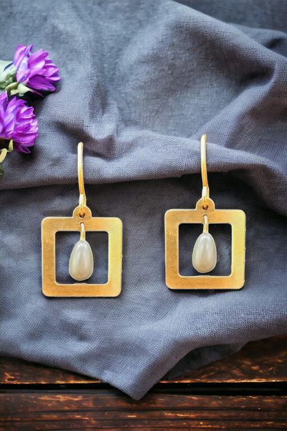 Square with Pearl Earrings