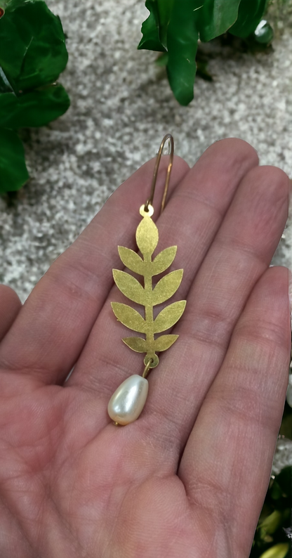 Walnut leaf Earrings